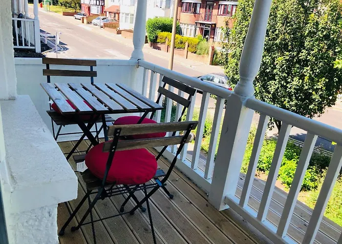 Southend - Westcliff Apartments & Studios
