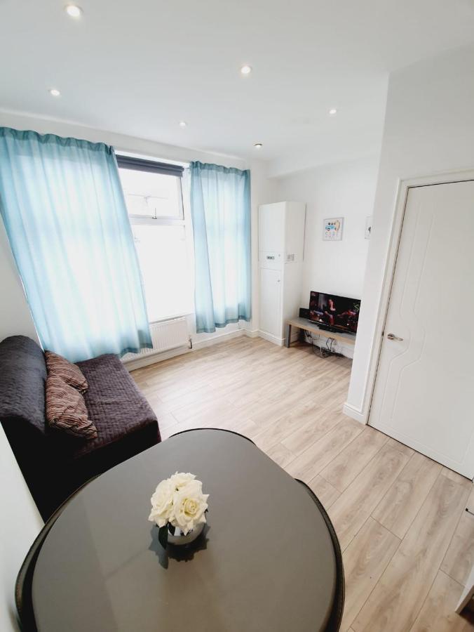 - Westcliff & Apartment *