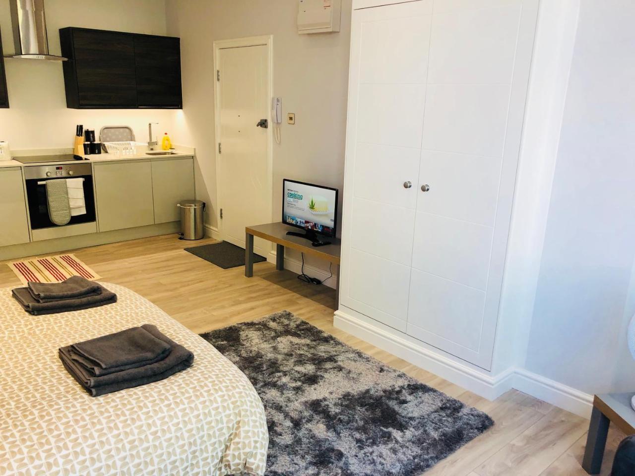 - Westcliff &