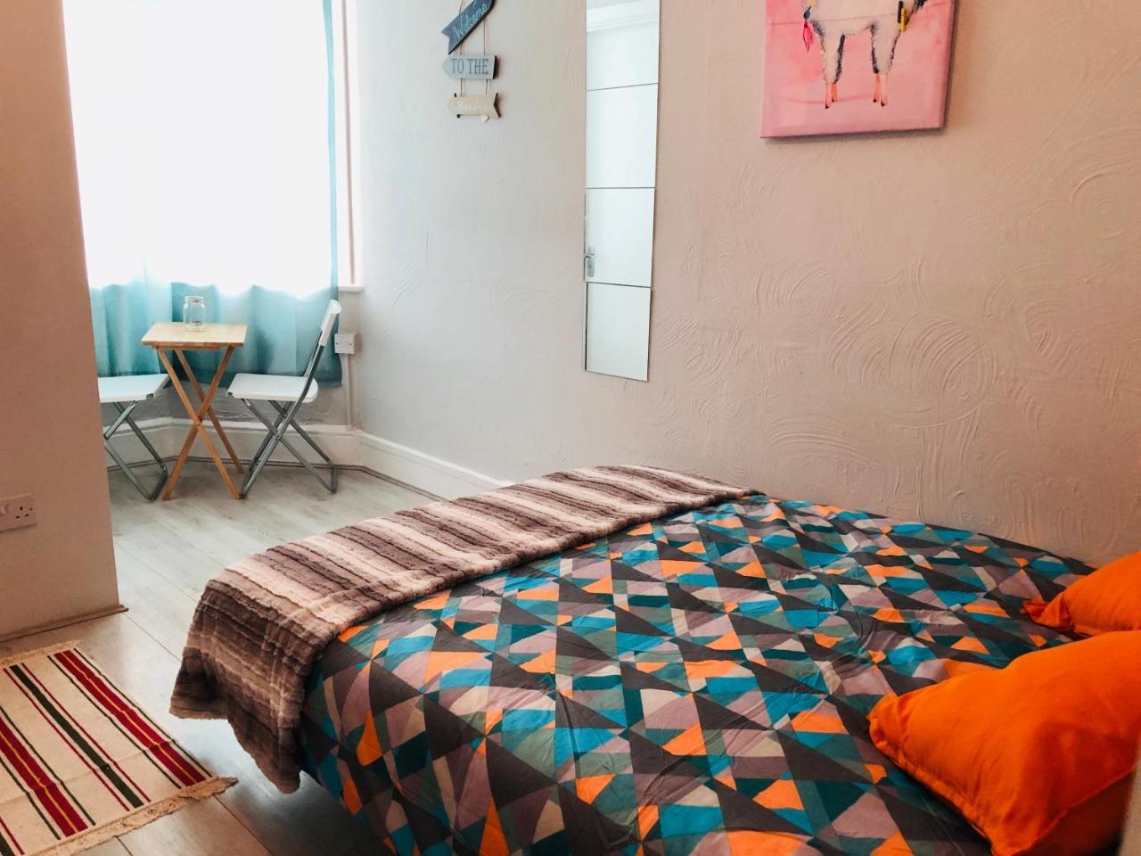 Apartment - Westcliff & *