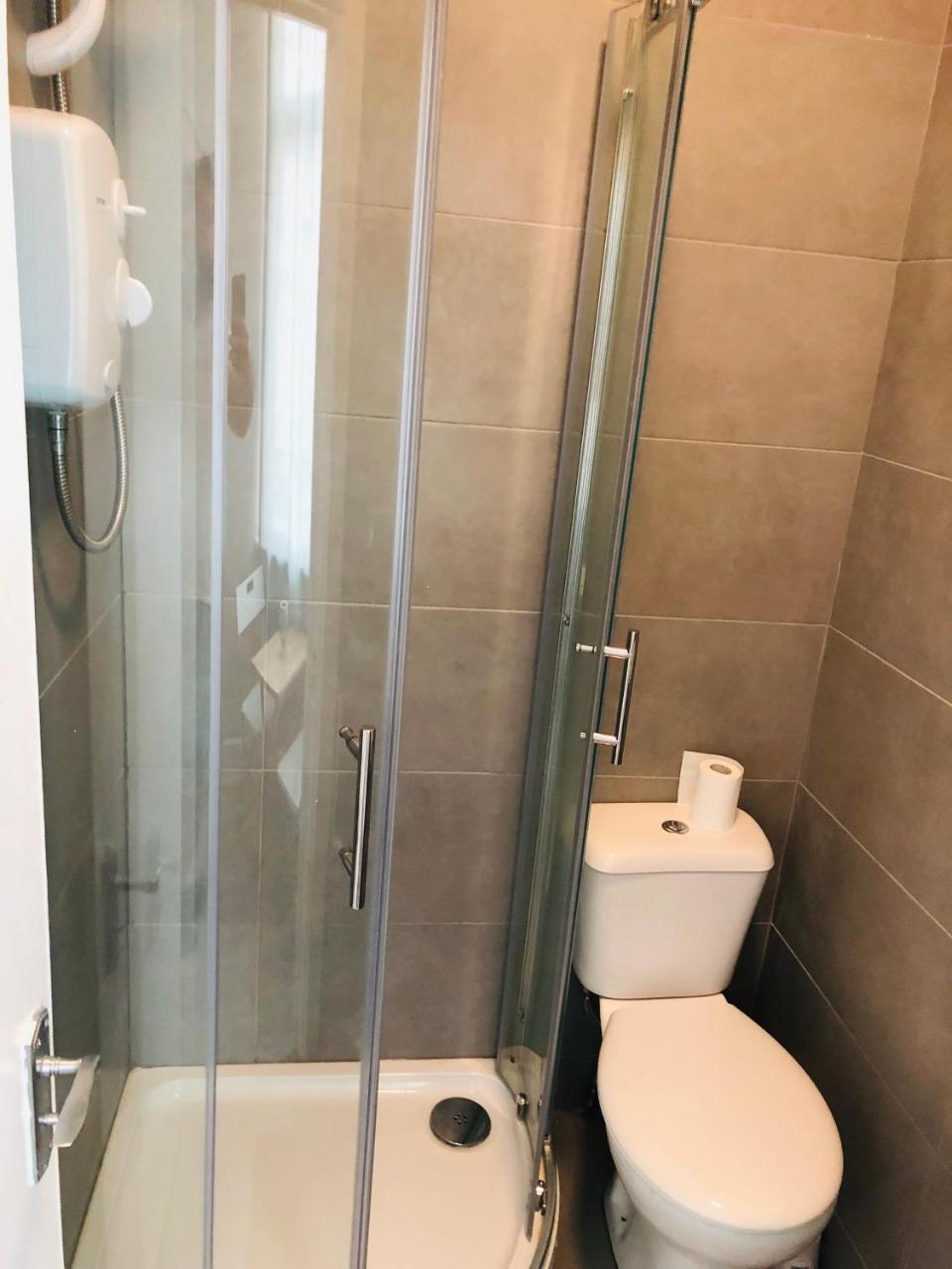 - Westcliff & * Southend-on-Sea