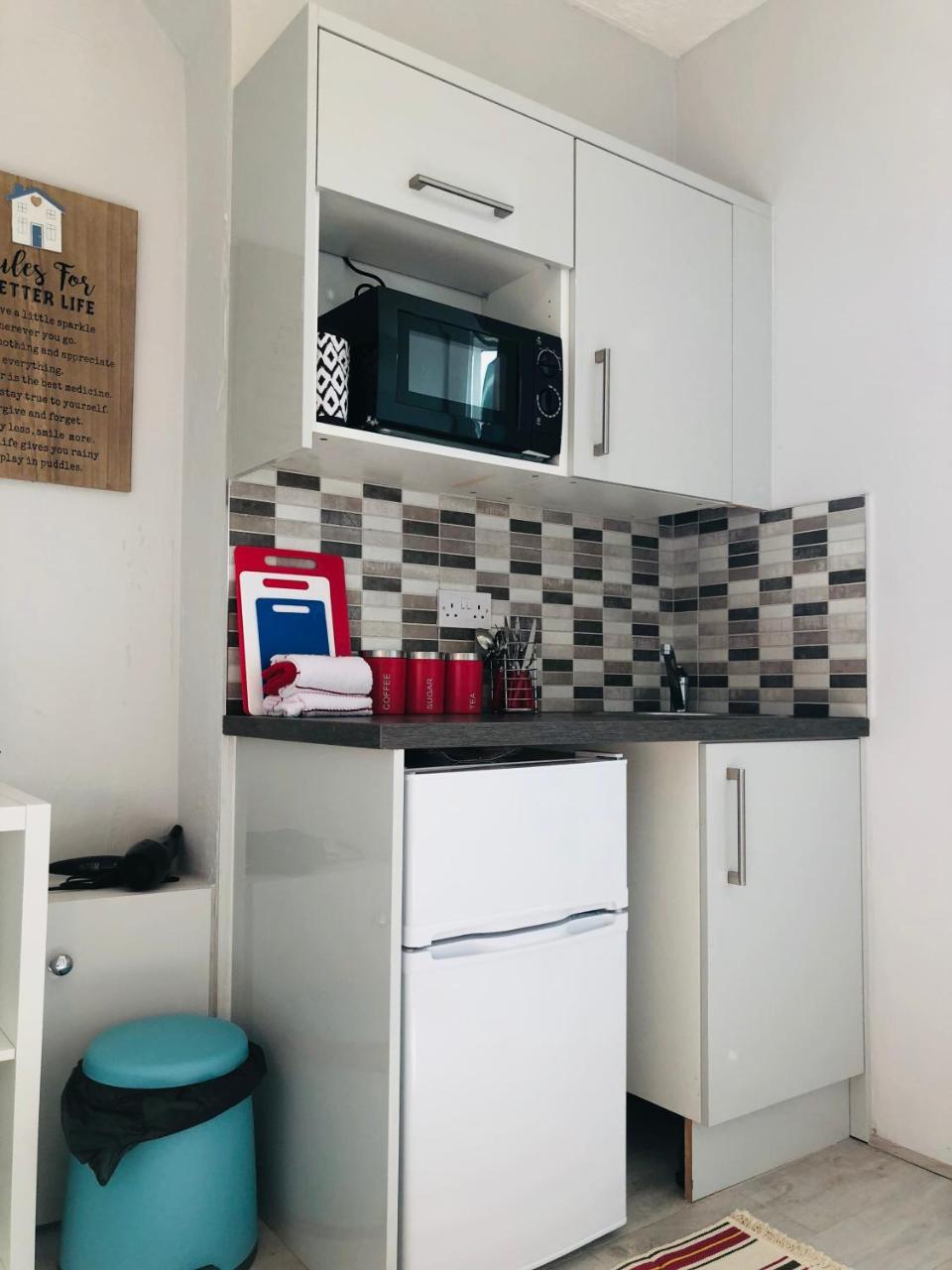 Apartment - Westcliff & *